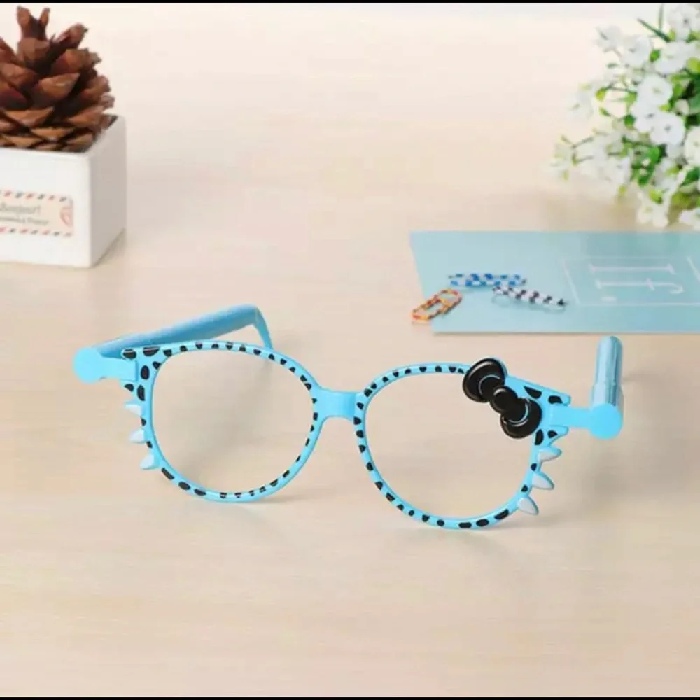 🍒🍒 2 Pairs Sunglasses (4) Pens
